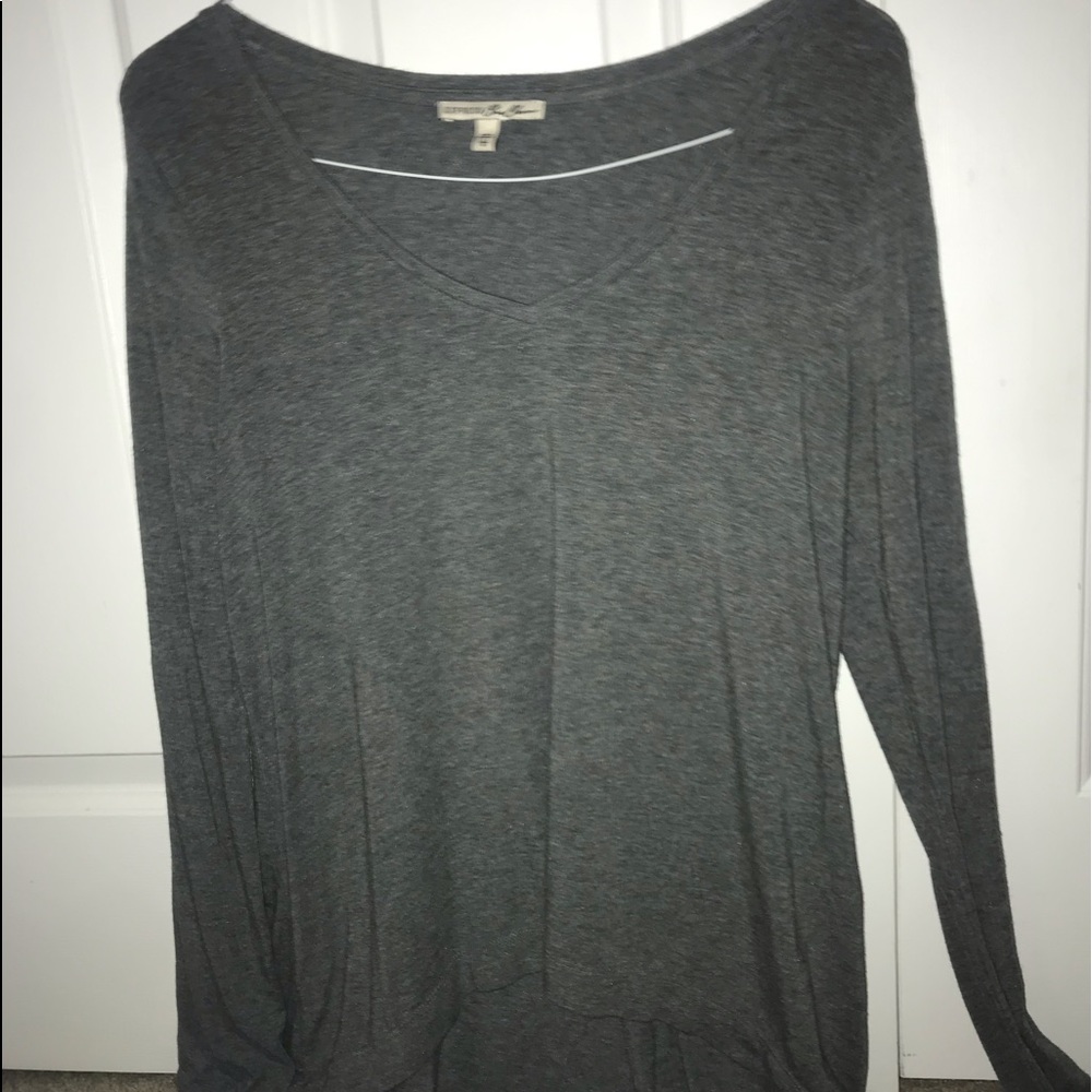 Long sleeve grey Express v neck